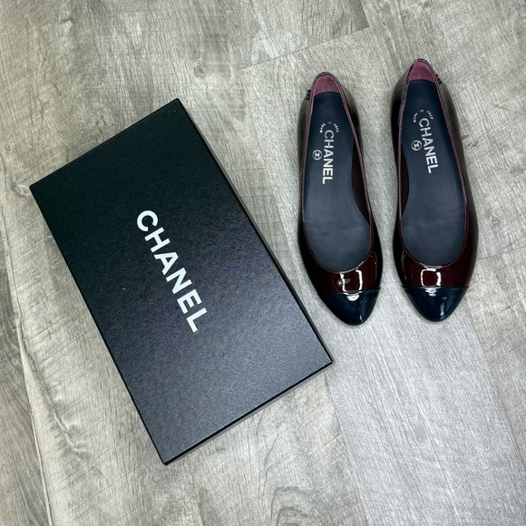 Authentic CHANEL Ballet Flats 
Size 36 1/2 - Picture 3 of 10
